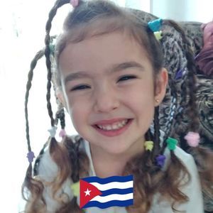 Meet your Posher, Amparo